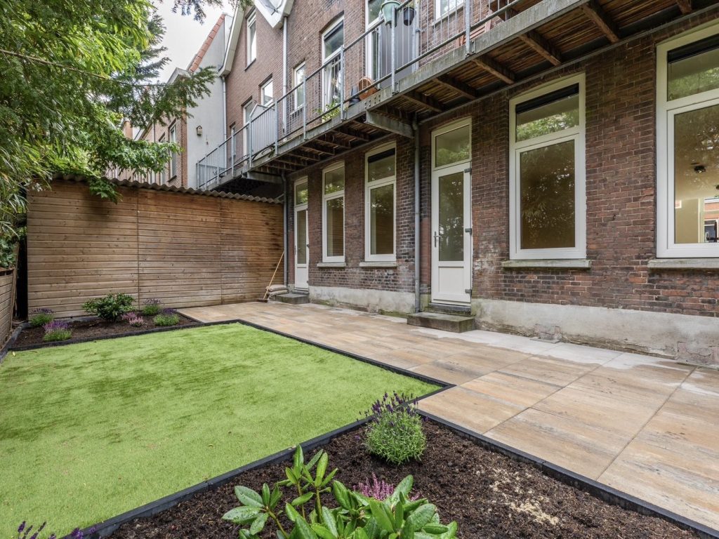 Eindresultaat van een compleet gerenoveerde tuin