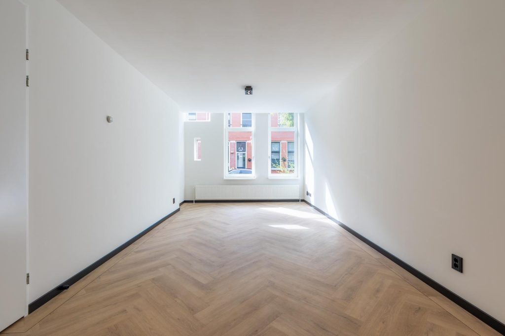 Strak stucwerk in combinatie met latexverf