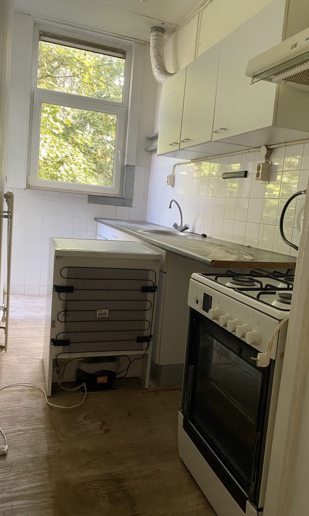 Bestaande kamer vóór complete renovatie
